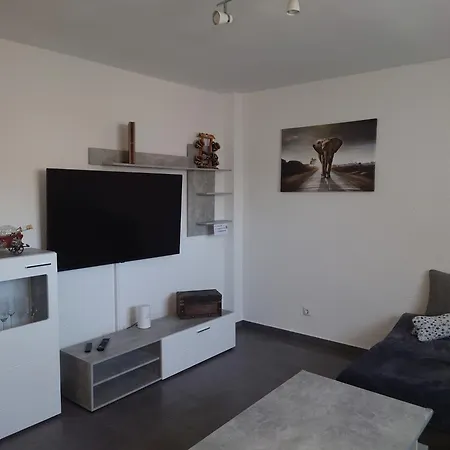 Ella Apartman *